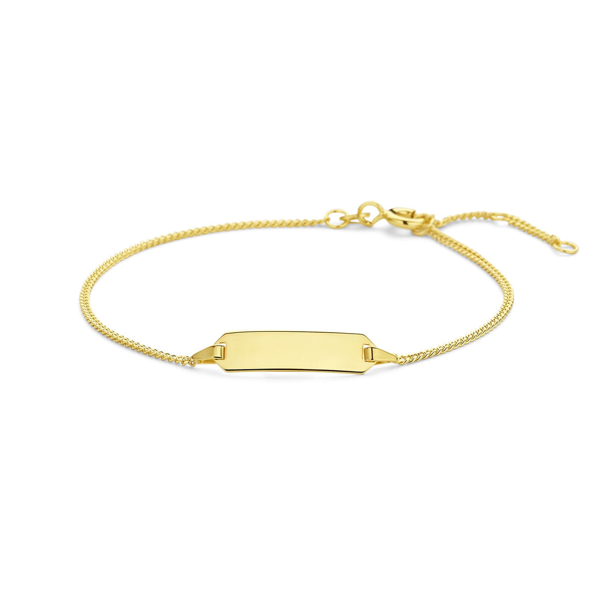 De Van der Kooij Collectie graveerarmband plaat 5,3 mm in 14K geelgoud heeft een gepolijste rechthoekige naamplaat en is verkrijgbaar in 16,5, 17,5 en 19 cm met een stevige karabijnsluiting.