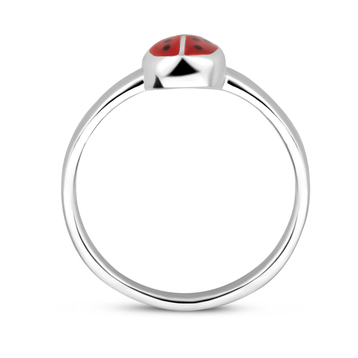 De Van der Kooij Collectie ring lieveheersbeestje zilver wit toont een klein, rood-zwart geëmailleerd lieveheersbeestje op een zilveren ring, afgebeeld tegen een witte achtergrond.