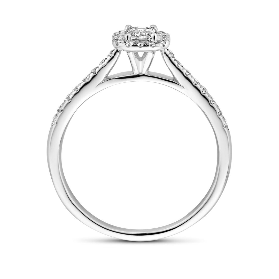 De Van der Kooij Collectie ring lab grown diamant 0.48ct H SI 14K witgoud is een damesring met een ronde lab grown diamant in een reliëfzetting en kleinere diamanten op de band.