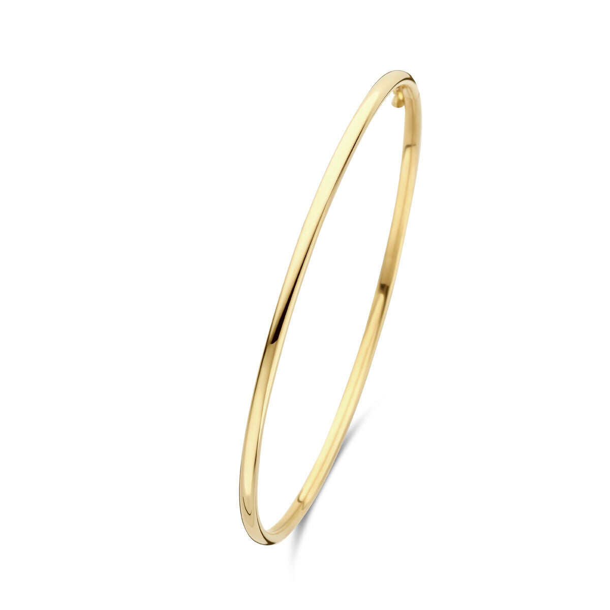Een strakke 14K geelgouden bangle dop ronde buis 2,4 mm (60 x 52 mm) van Van der Kooij Collectie, met een gladde afwerking - perfect voor liefhebbers van minimalistische sieraden. Weergegeven op een effen witte achtergrond.