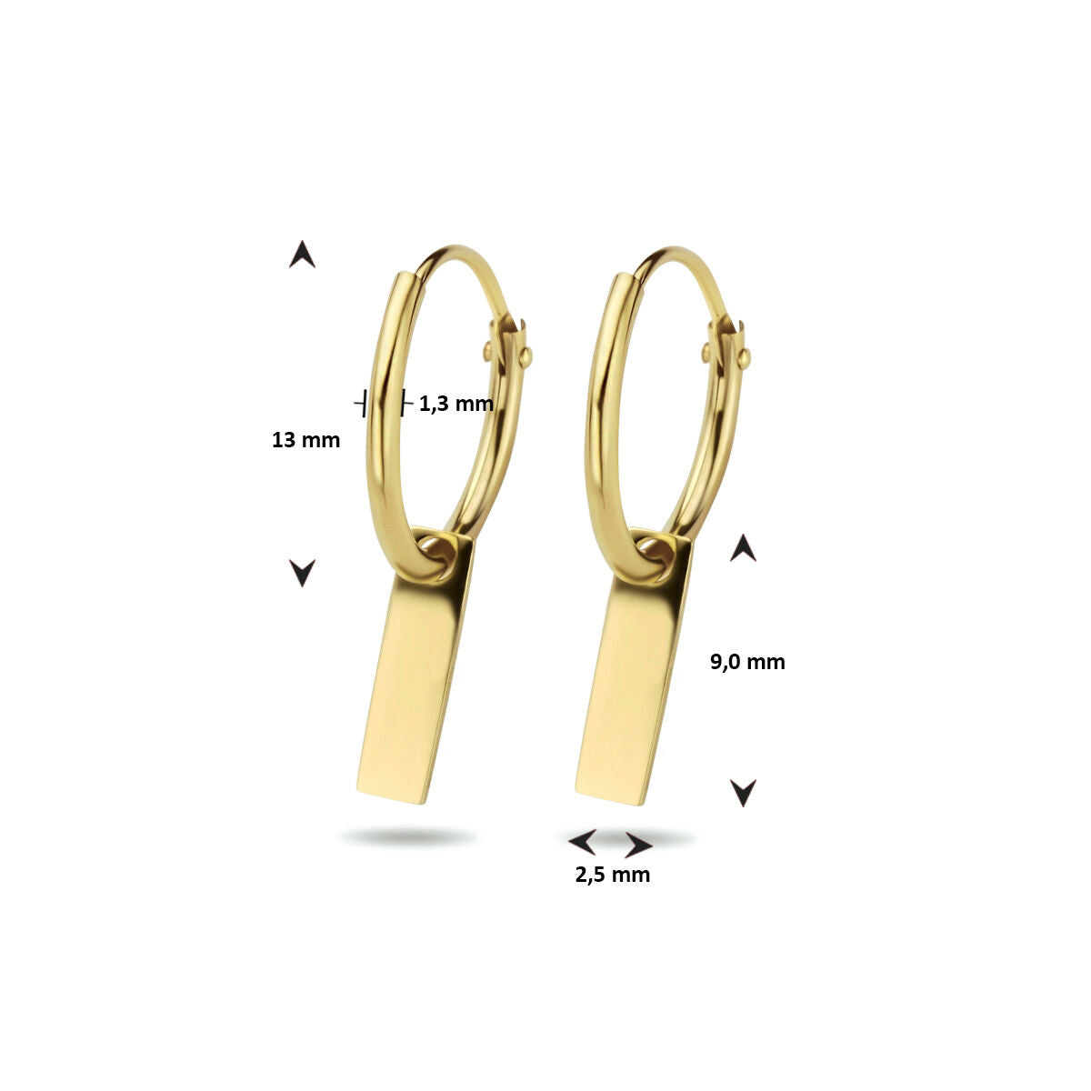 Van der Kooij Collectie's oorbellen plaatje 14K geelgoud hebben gouden hoepels (13 mm diameter) met rechthoekige bedels (9x2,5x1,3 mm), die elegantie toevoegen aan elke look. Deze dames oorbellen zijn afgebeeld op een witte achtergrond.