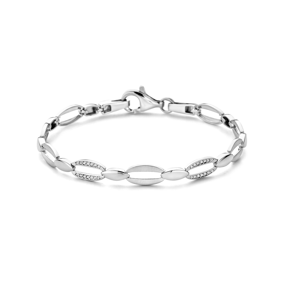 De Zilveren armband dames zirkonia poli/mat gerhodineerd van de Van der Kooij Collectie heeft afwisselend gladde en matte ovalen schakels, deels bezet met fonkelende zirkonia, en sluit met een stevige karabijnsluiting - ideaal als armband bruid.
