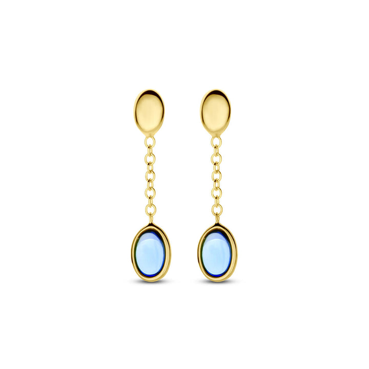 Van der Kooij Collectie oorhangers london blue topaas 26 mm in 14K geelgoud: elegante dames sieraden met ronde studs, kettinglinks en ovale london blue topaas hangers, afgebeeld tegen een witte achtergrond.