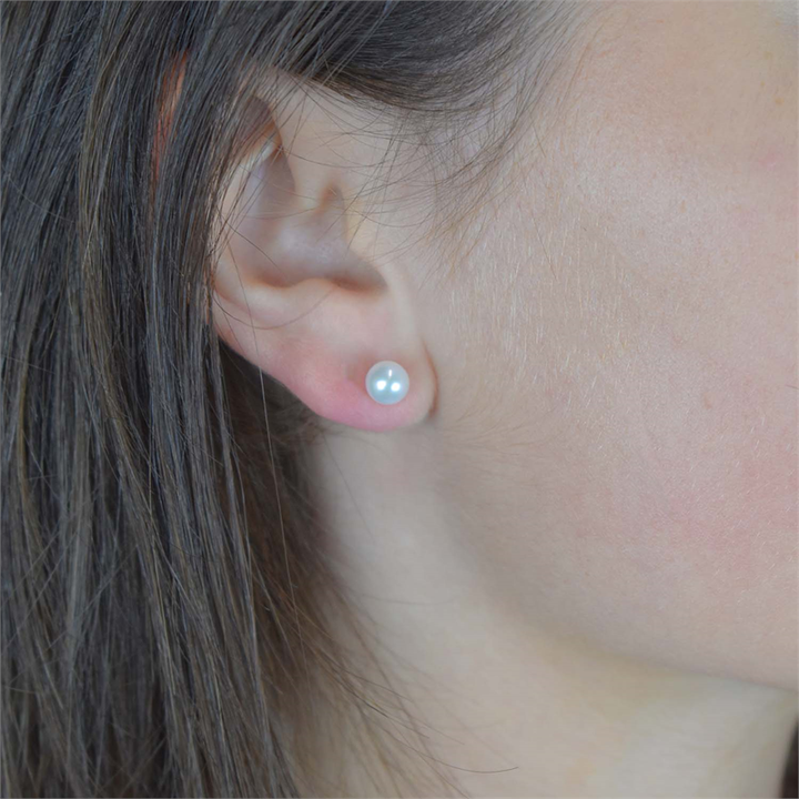Boccia Titanium Ear Studs pearl 0535-01