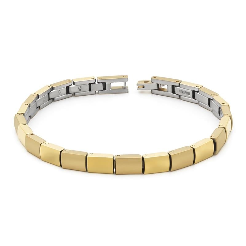 De Boccia Titanium Armband gp 0313-10 heeft afwisselend gouden en zilveren metalen schakels in een strak, modern ontwerp. Deze herenarmband wordt door Boccia weergegeven in een stijlvolle, gebogen halfronde vorm.