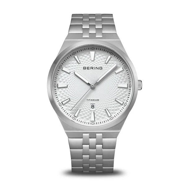 Titanium horloge voor heren, grijs geborsteld met guilloché wijzerplaat en een schakelband.