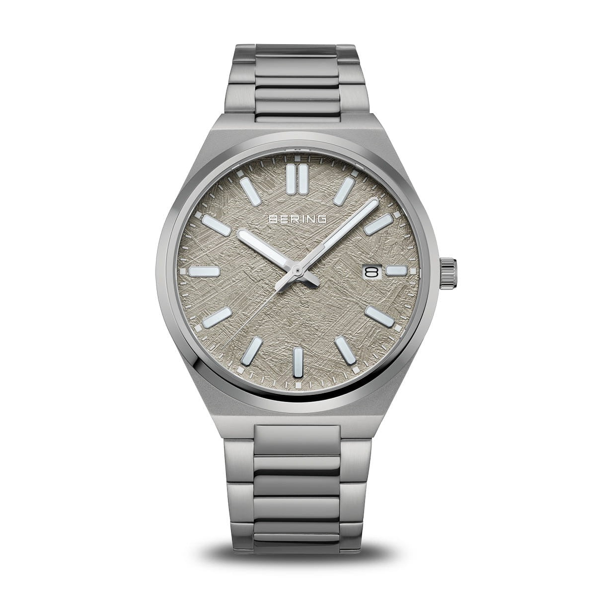 Heren horloge met grijze wijzerplaat, stalen kast en armband, en datumaanduiding.