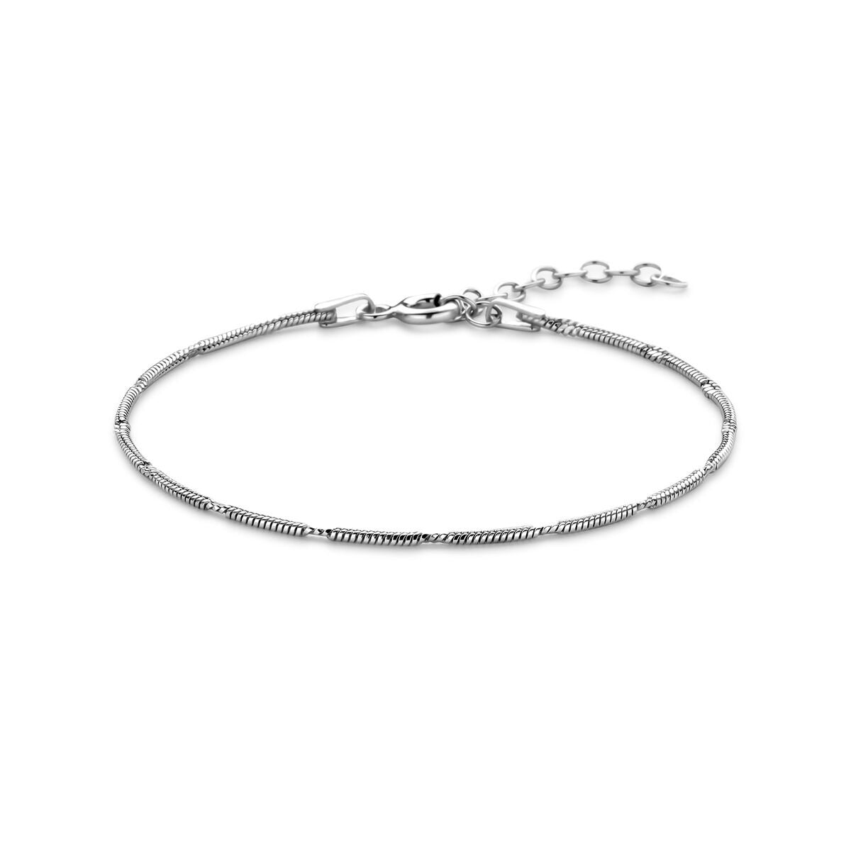 Zilveren gerhodineerde slangenarmband van 1,5 mm met een verlengketting van 3 cm.