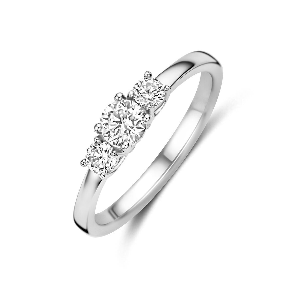 Gerhodineerde 925 zilveren ring met drie ronde zirkonia's in een rechte opstelling.