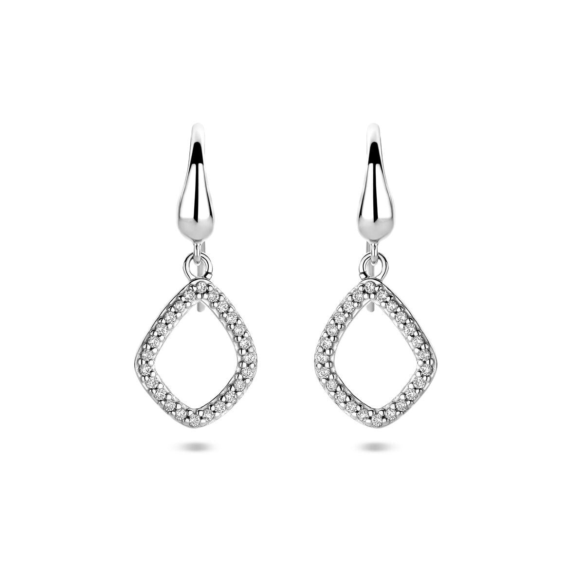 Zilveren ruitvormige oorhangers van 25 mm met zirkonia-steentjes.
