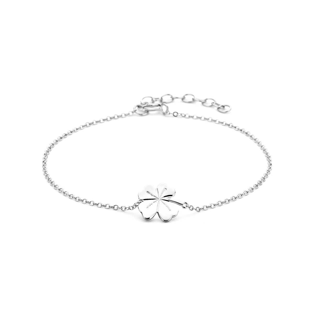 Klaverarmband in gerhodineerd zilver met een bloemvormig hangertje en een verstelbare sluiting.