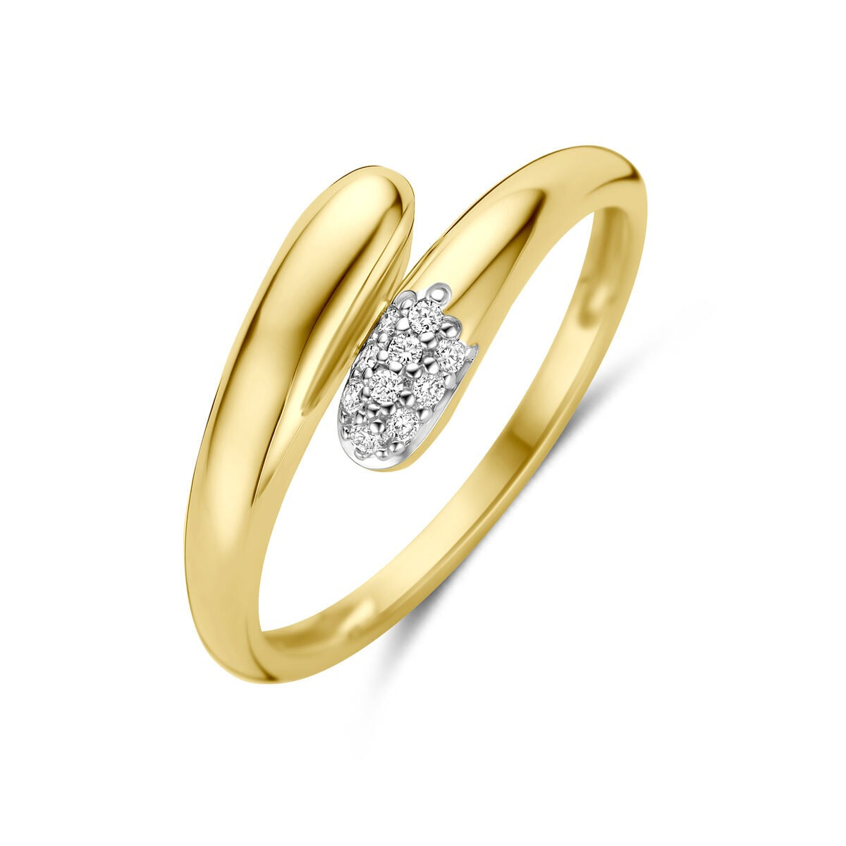 Geelgouden ring met een golvende vorm en een cluster van diamanten aan de zijkant.