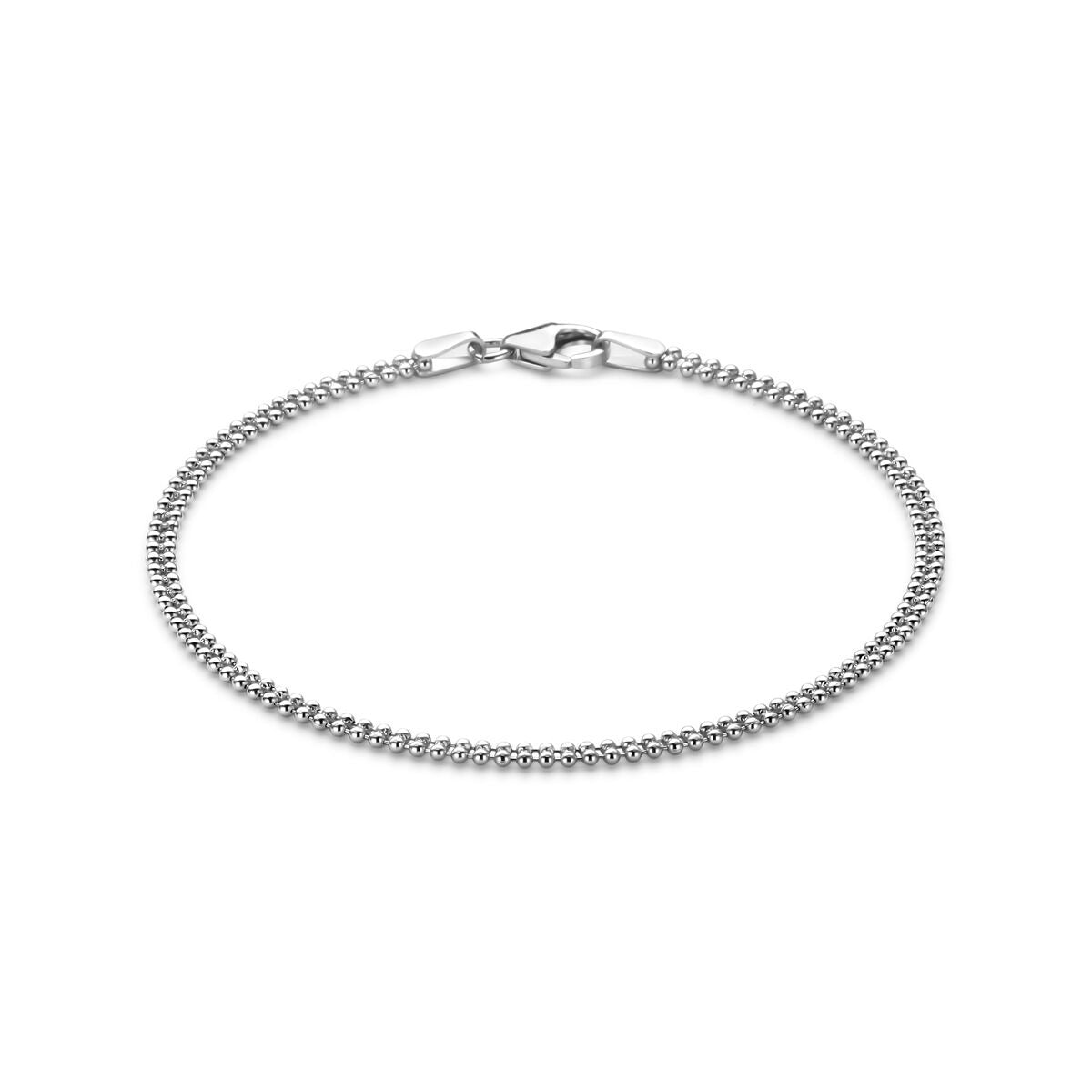 Zilveren dames armband van 18 cm met een schakel van 2,4 mm en een karabijnsluiting.