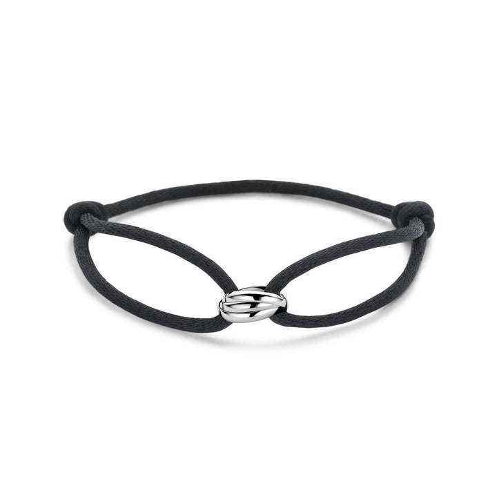 Zwart gevlochten damesarmband met drie gerhodineerd zilveren ringen