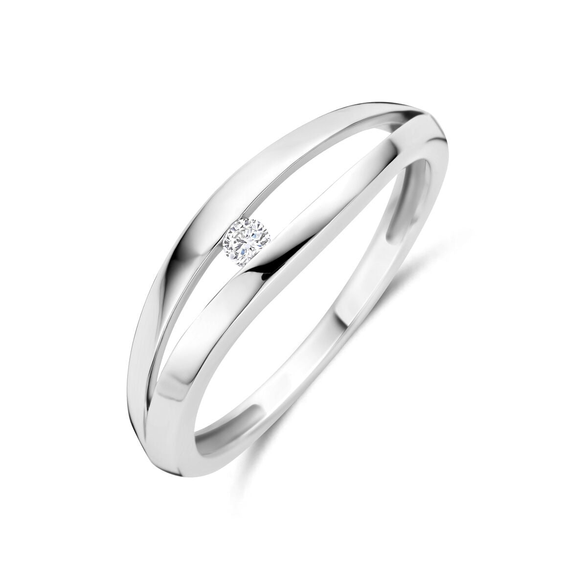 Zilveren damesring van 6 mm breed met een lab grown diamant in het midden.