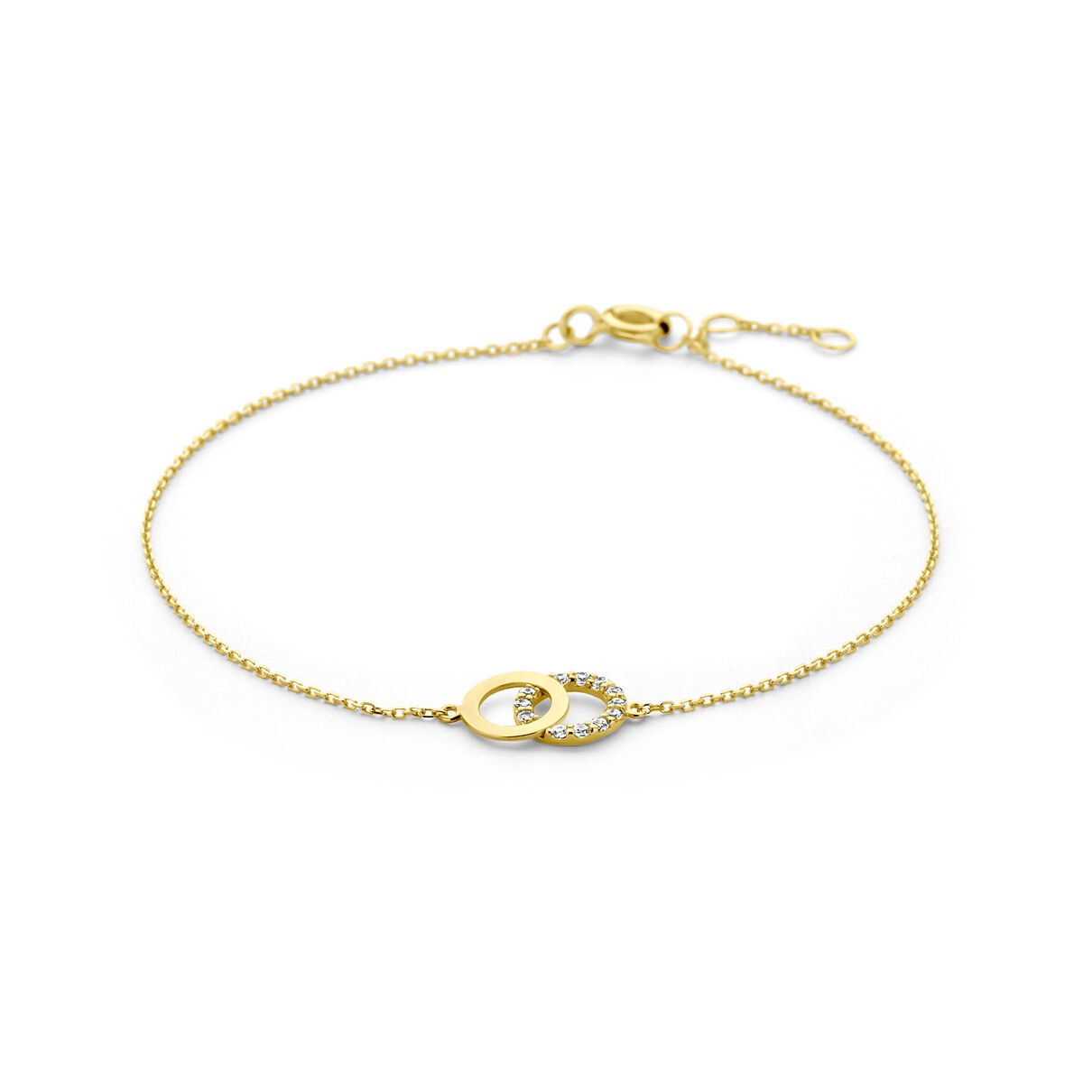 Geelgouden armband van 9k met een schakelsluiting en zirkonia-steentjes.