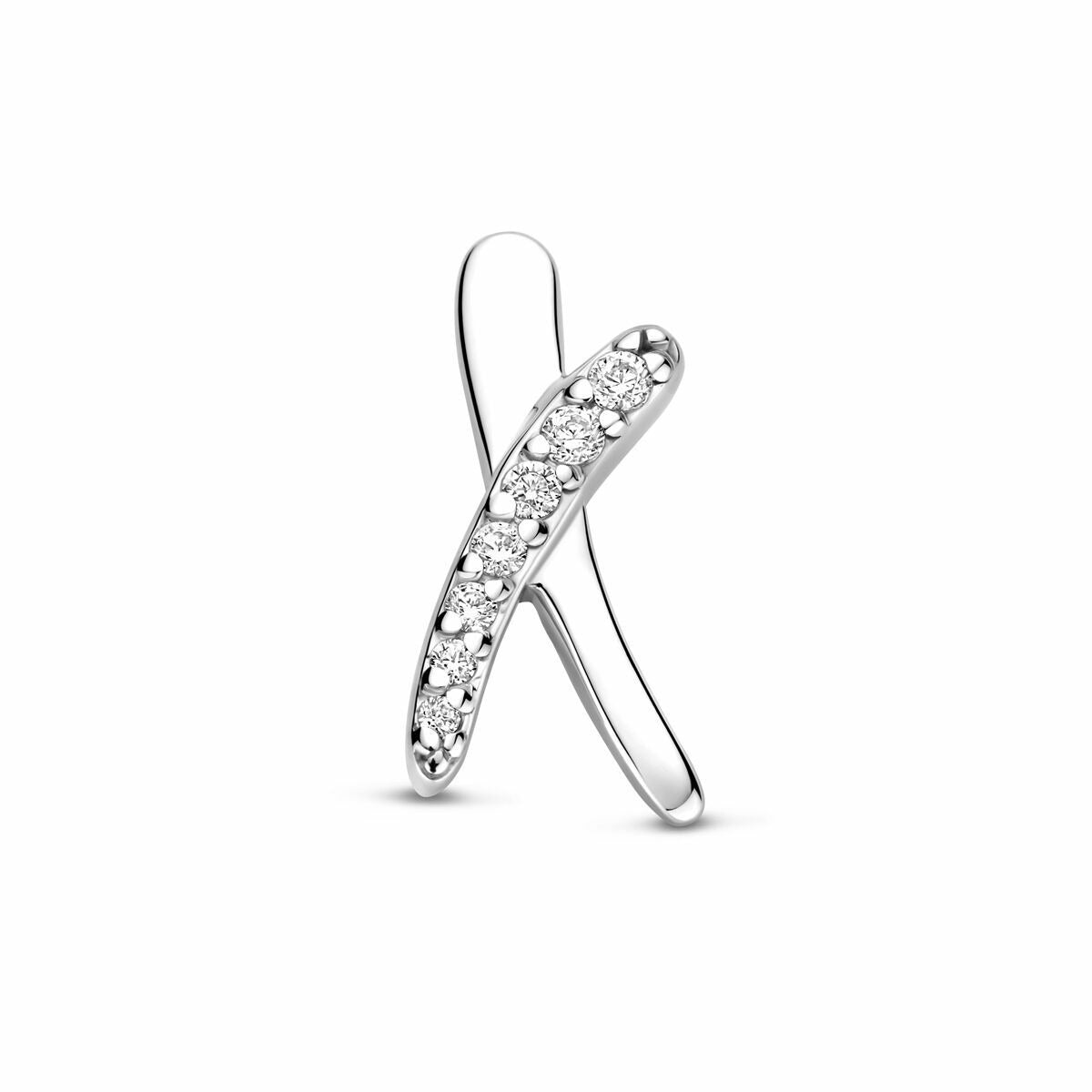 Zilveren hanger in pavé zetting met zirkonia, 15 mm lang, met een moderne, kruisvormige uitstraling.