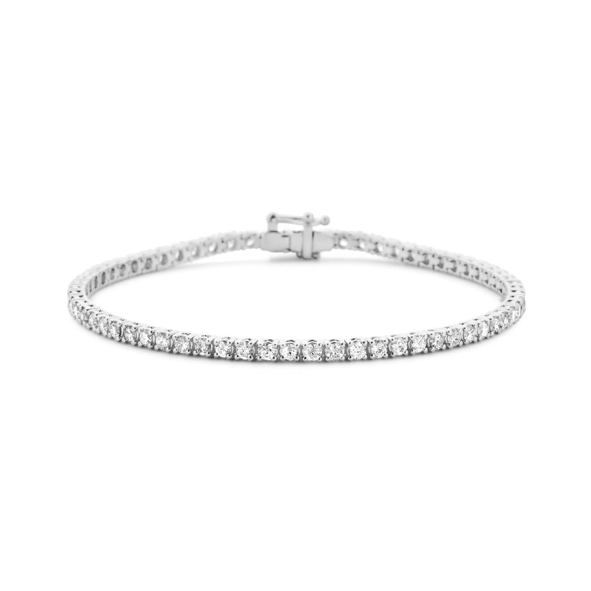 Witgouden tennisarmband met 3.00ct lab grown diamanten, bezet met heldere, ronde steentjes.