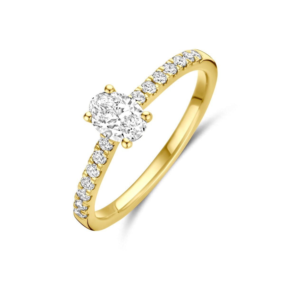 Gouden ring van 14k met een ovale lab-grown diamant in het midden en kleine diamanten aan de zijkanten.