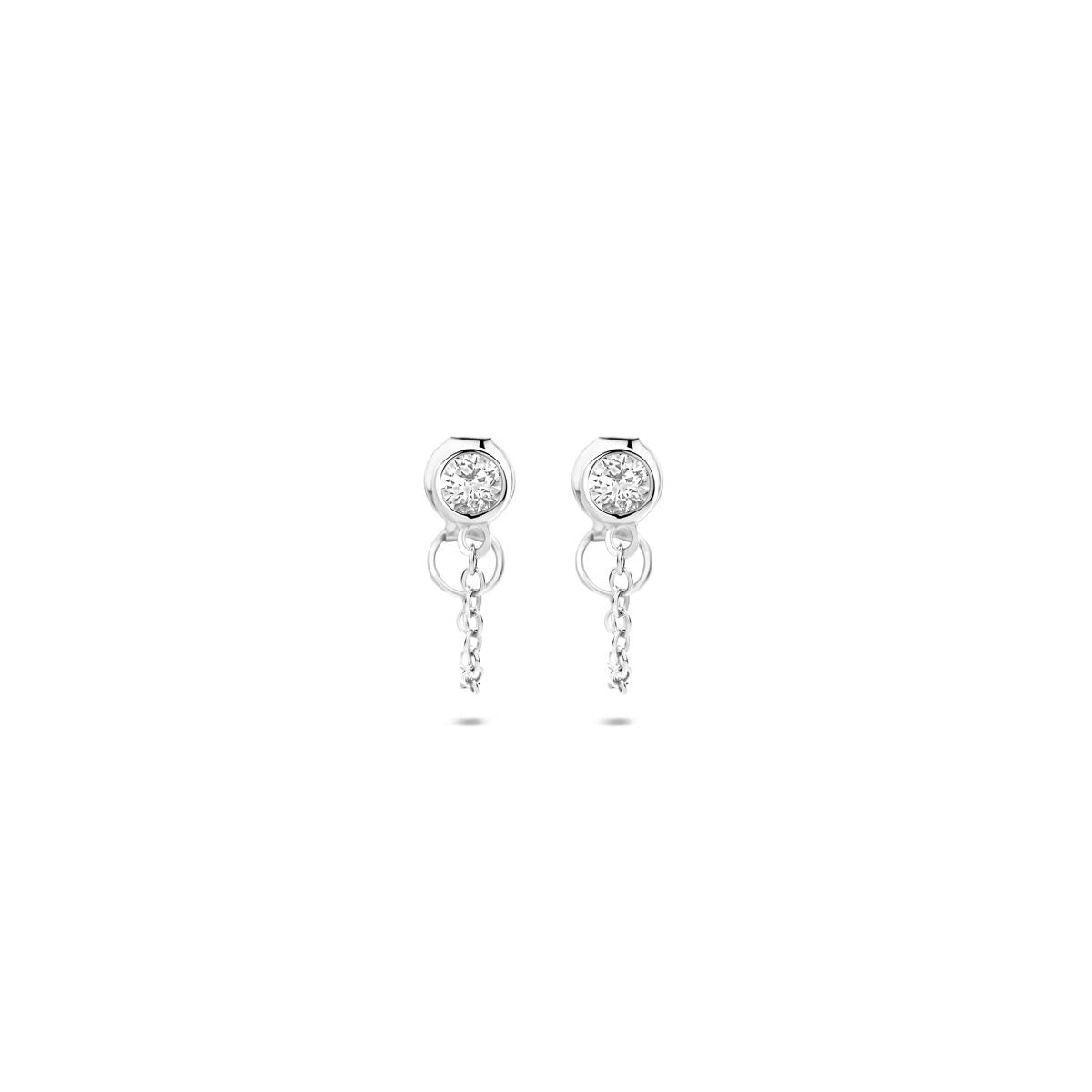 Zilveren oorhangers van gerhodineerd 925 zilver met zirkonia en een hangende ketting.