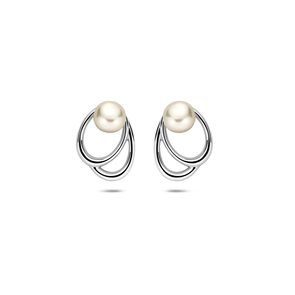 Zilveren oorknopjes van gerhodineerd 925 zilver met een witte parel, 12,5 mm, in een moderne, golvende vorm.