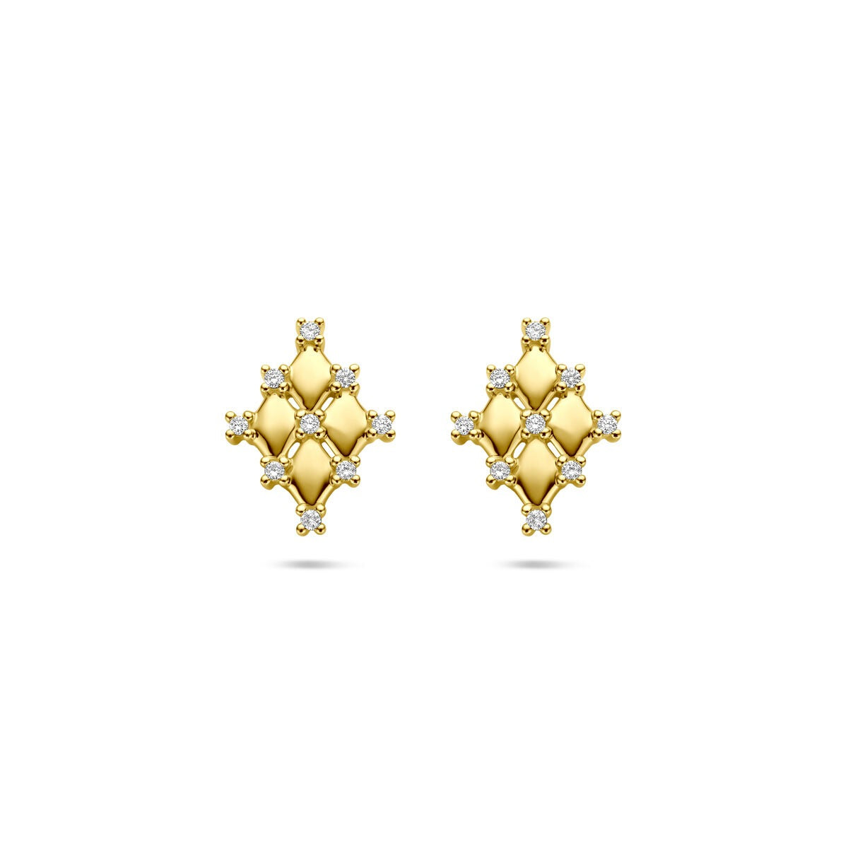 Ruitvormige 14k geelgouden oorknoppen met diamanten, afmetingen 12 x 9 mm.