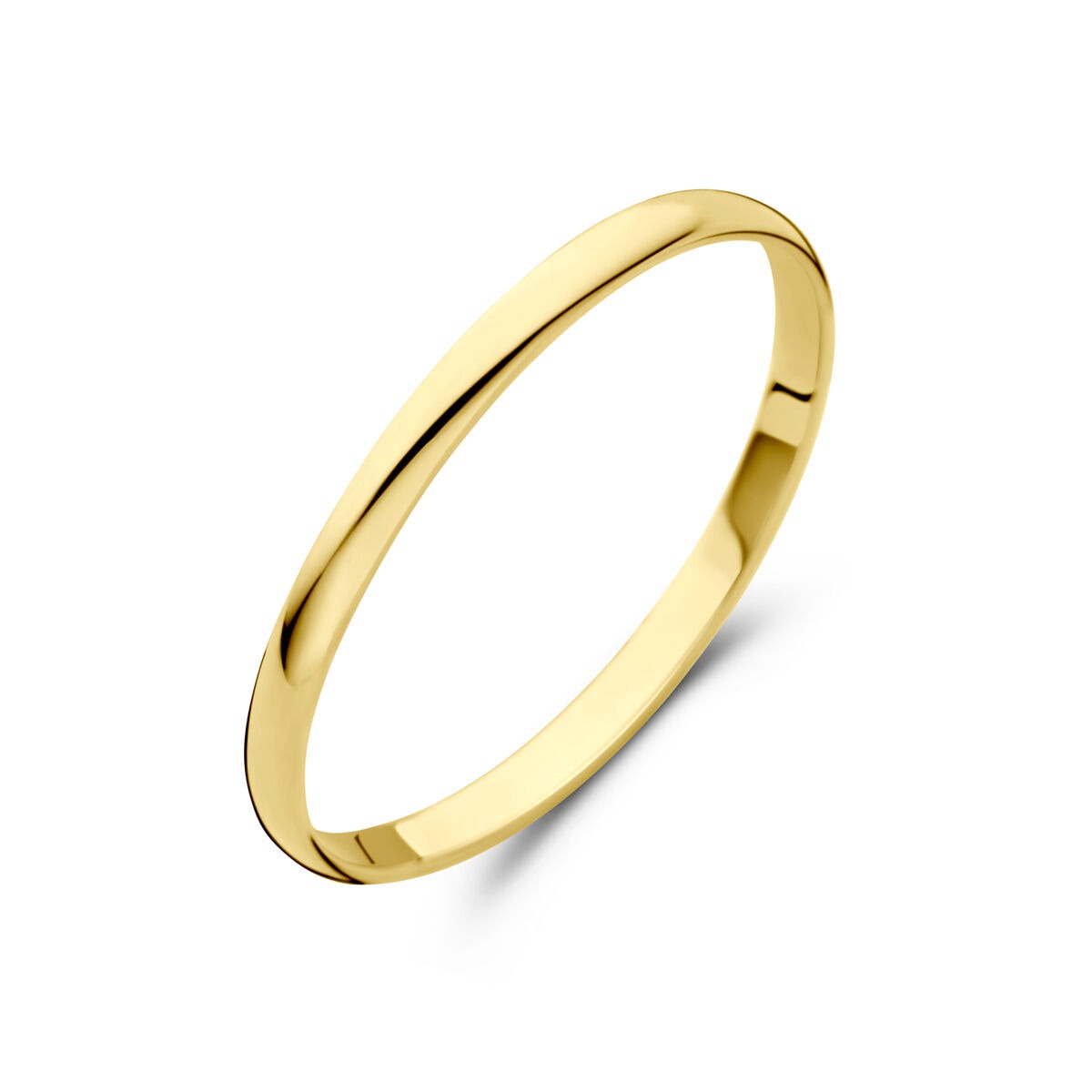 Geelgouden damesring van 14k met een breedte van 1,5 mm en een gladde afwerking.