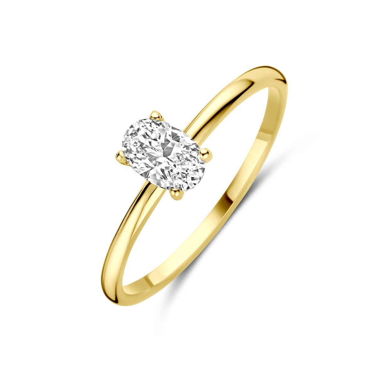 Geelgouden damesring met een ovale zirkonia in solitaire setting.