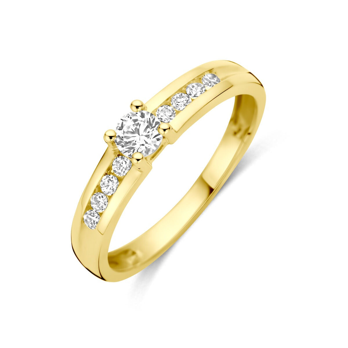 Gouden aanzoeksring van 9k geelgoud met een centrale zirkonia en acht kleinere zirkonia's aan de zijkanten, 4 mm breed.