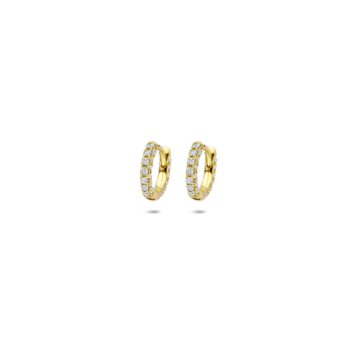 Geelgouden klapoorringen met briljant geslepen lab grown diamanten in een halve cirkelvorm.