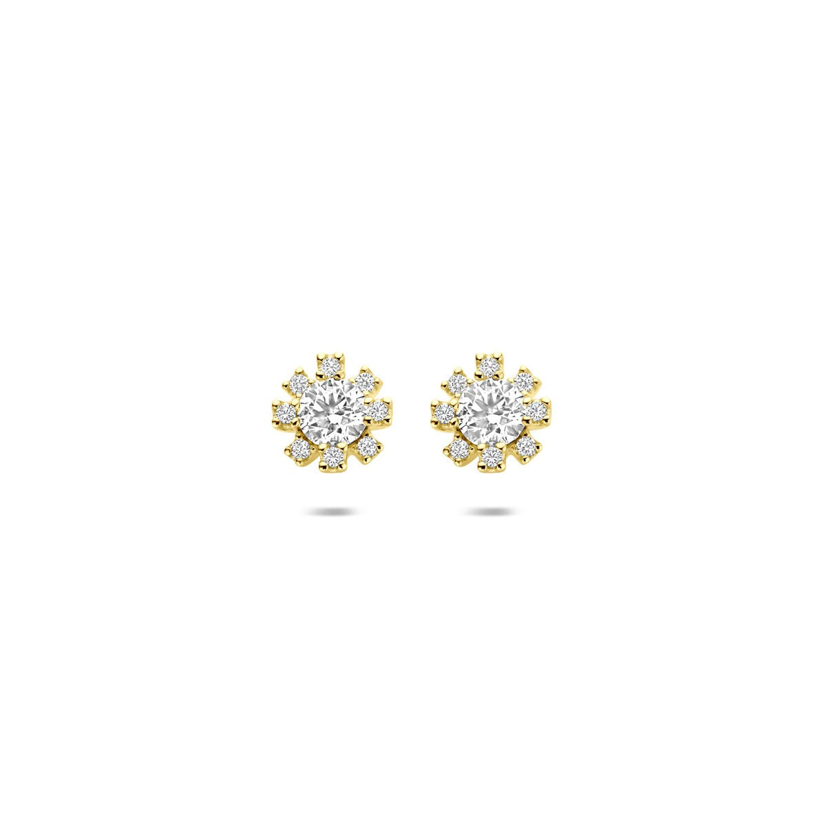 Gouden oorknopjes van 14k met zirkonia in entourage zetting, met een bloemvormige uitstraling.