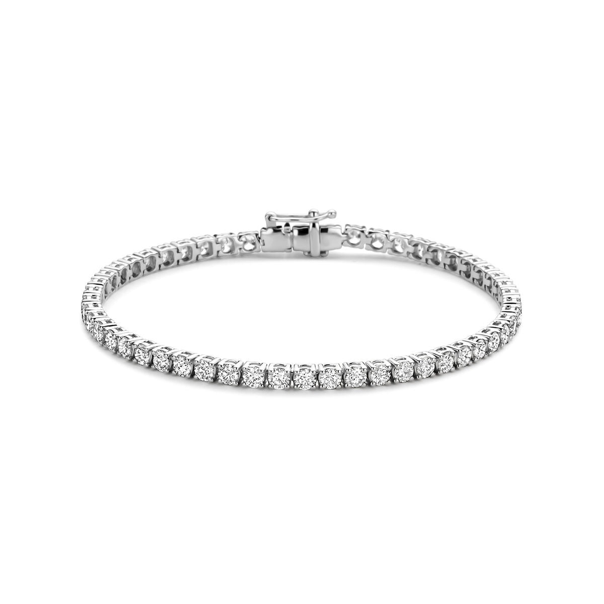 Witgouden tennisarmband van 14k met een rij van sprankelende lab grown diamanten van 5.00ct.