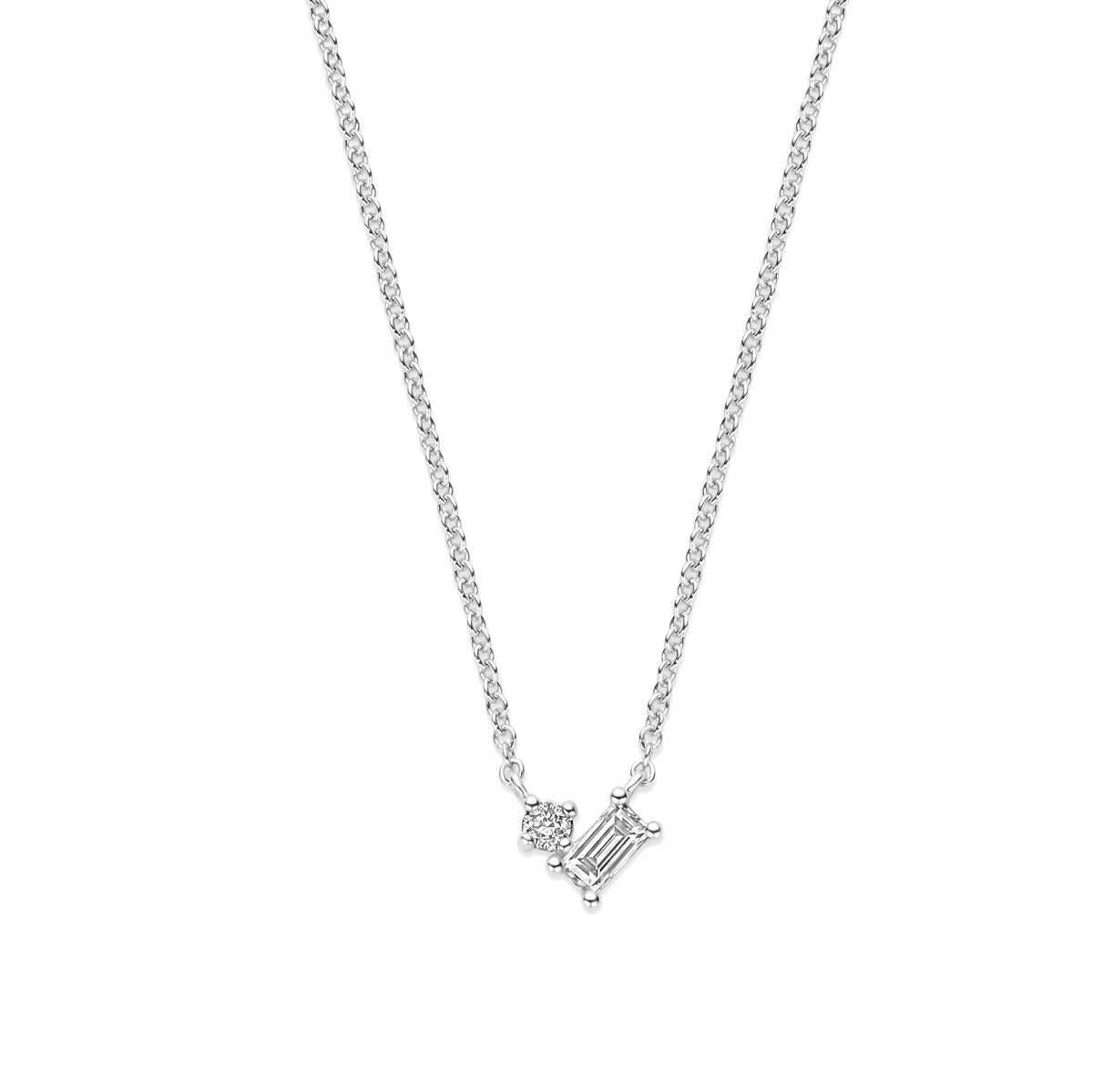 Witgouden dames ketting met een fijne schakel en een diamant in een vierkante zetting.
