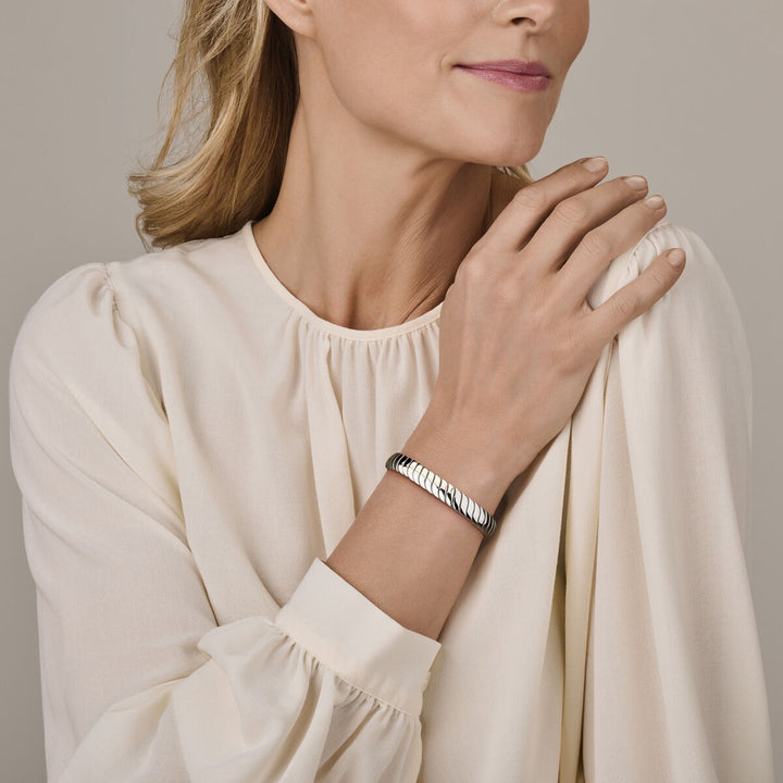 Zilveren dames armband – gerhodineerd met omega schakel 9 mm 19 cm