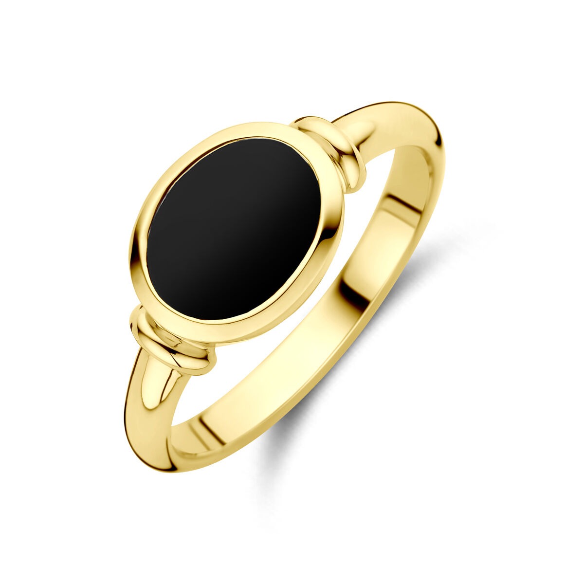 Geelgouden ring met een ovale zwarte onyx in een strakke setting.