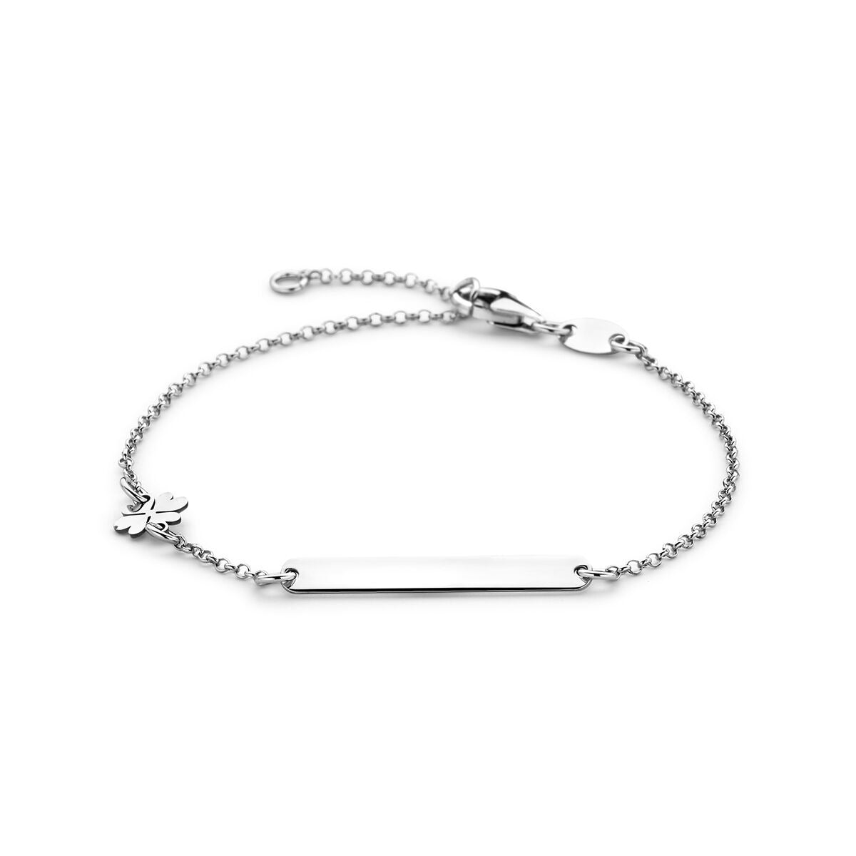 Gerhodineerde zilveren graveerarmband voor kinderen met een klavertje en een fijne schakelketting.
