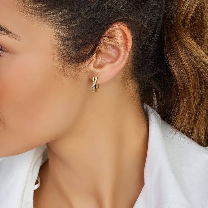 9k geelgoudkleurige klapoorringen met zirkonia – 12,5 x 3,5 mm