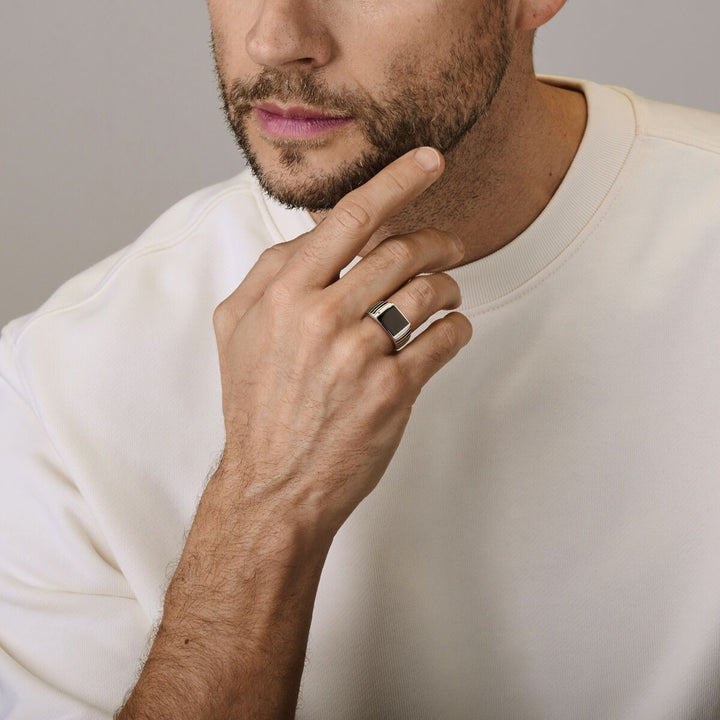 Zilveren heren zegelring met onyx – 10,5 mm breed