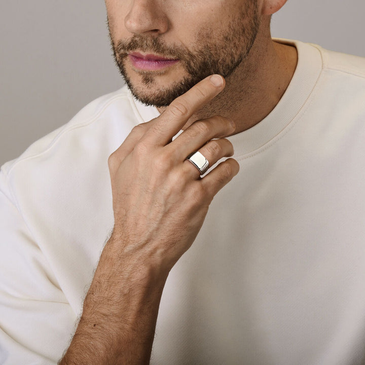 Zilveren heren zegelring – Gerhodineerd graveerring