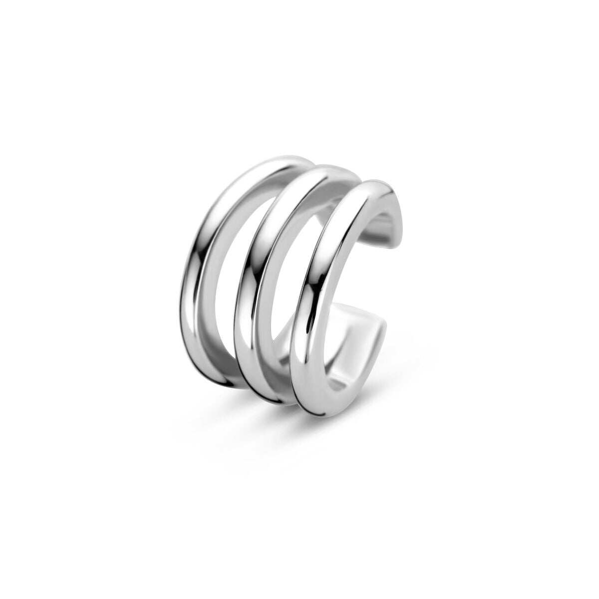 Gerhodineerde zilveren ear cuff met drie glanzende ringen in een moderne, minimalistische stijl.