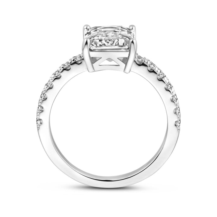 Zilveren ring met emerald geslepen zirkonia – gerhodineerd 925 zilver, 9,5 mm breed