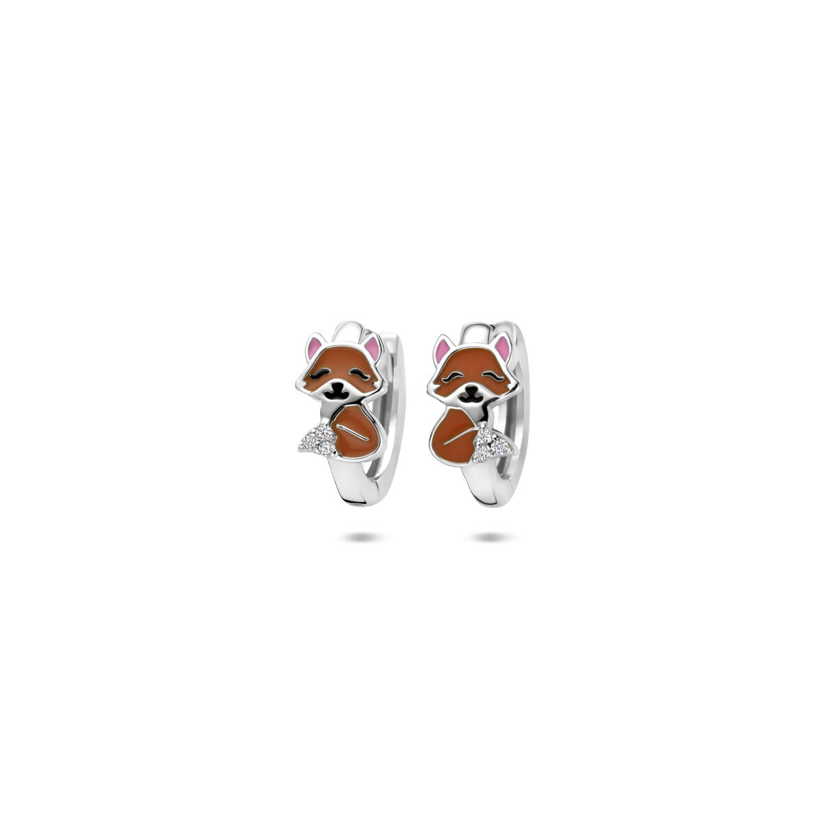 Zilveren klapoorringen met een emaille vos en zirkonia, afmetingen 11 x 5 mm.