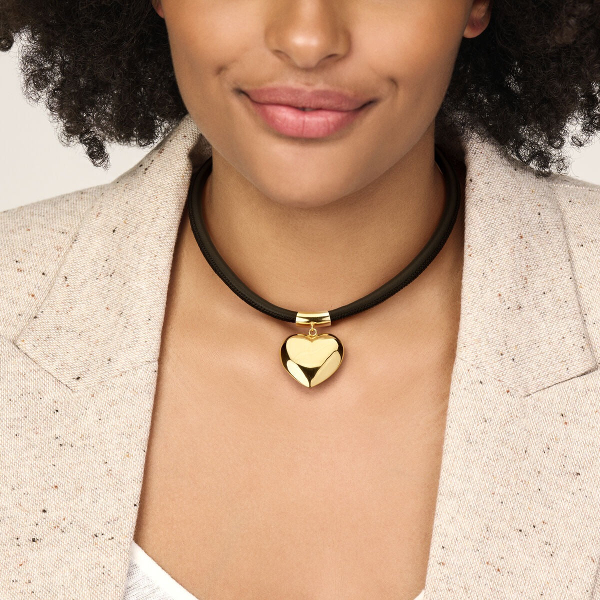 Verguld zilveren collier met hart en zwart koord