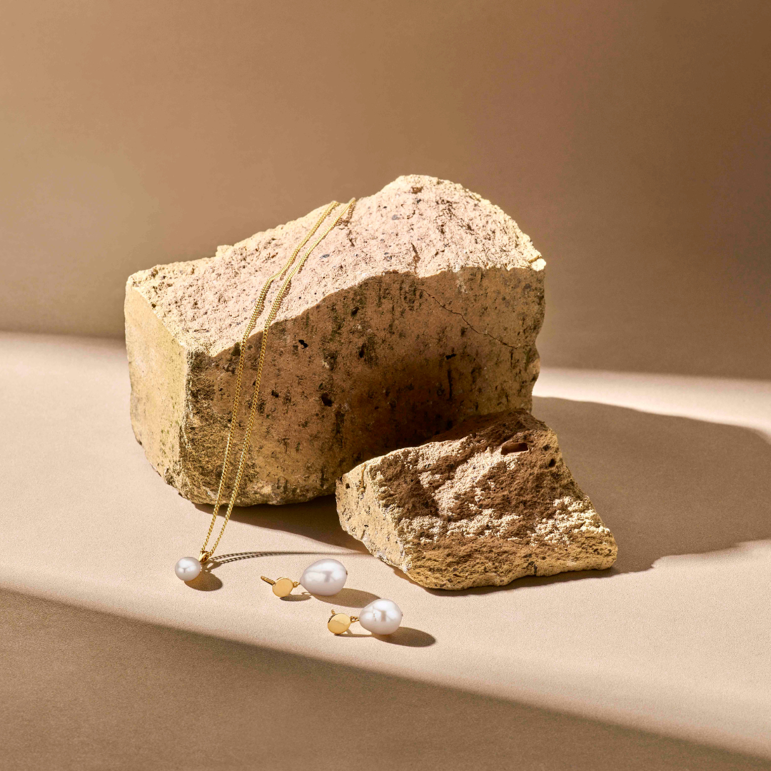 9k geelgouden hanger met parel – elegante dameshanger met tijdloze charme