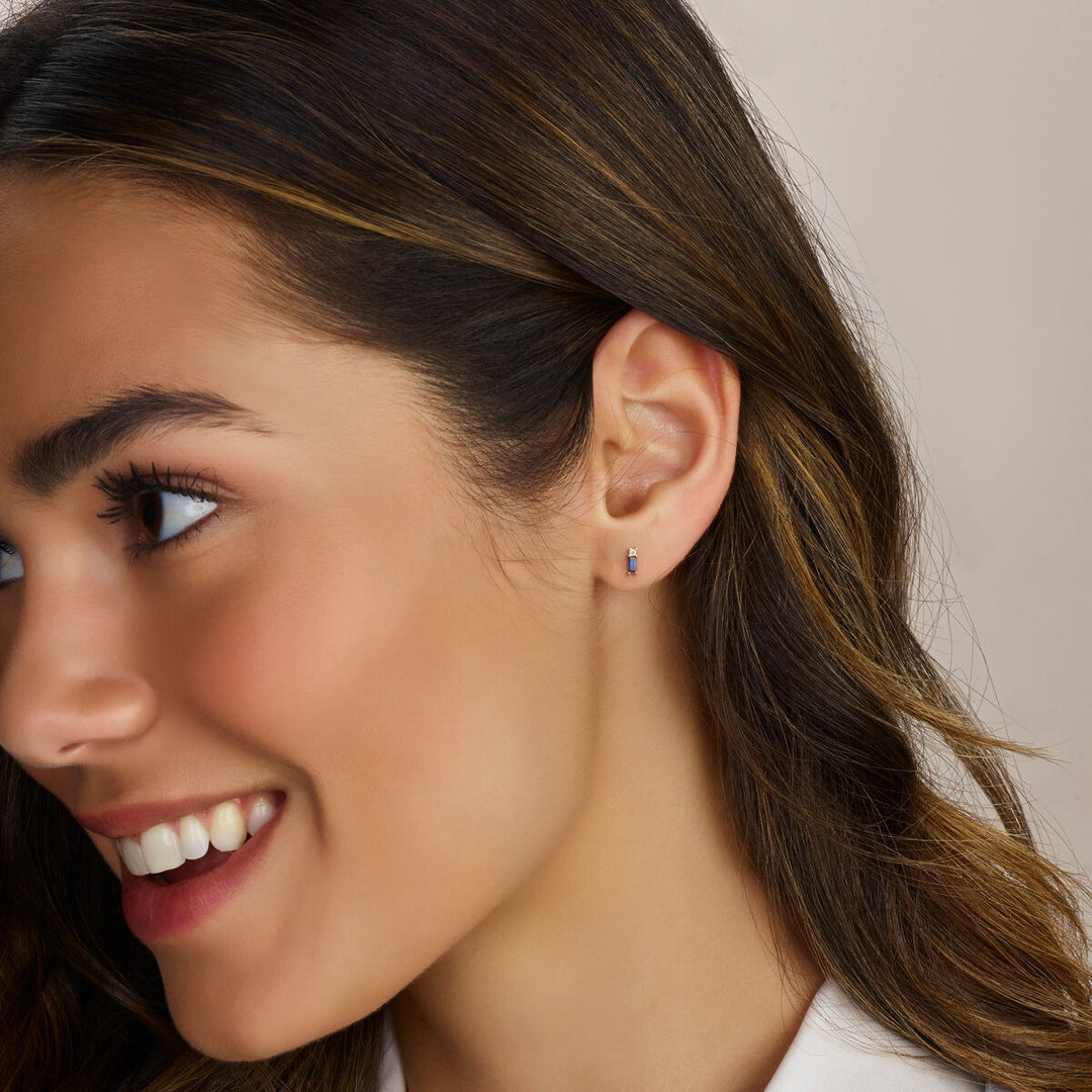 14k Geelgouden oorknoppen met saffier en diamant