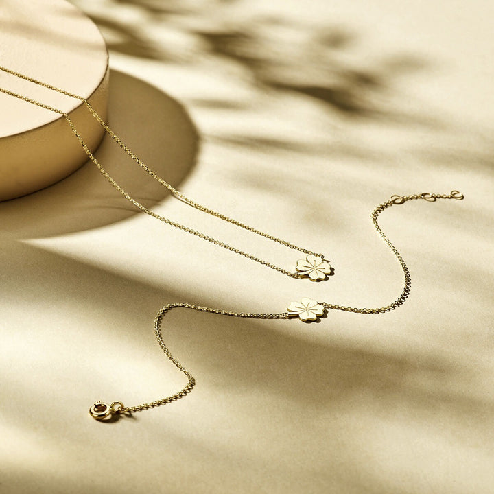 Gouden klaver ketting – 9k geelgoud, verstelbaar 40–44 cm