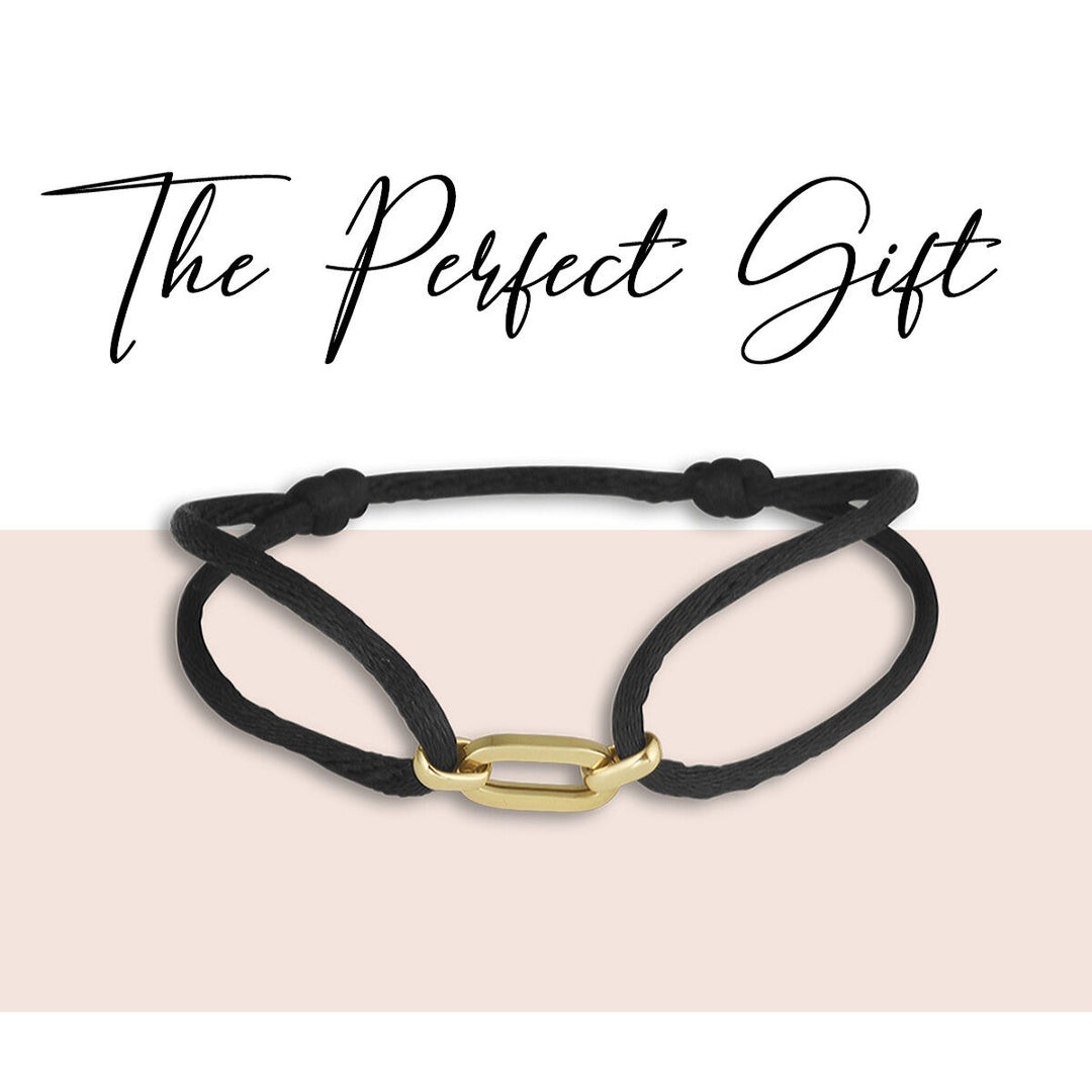 Zwart gevlochten dames armband met 14k geelgouden schakel – verstelbaar 13-26 cm