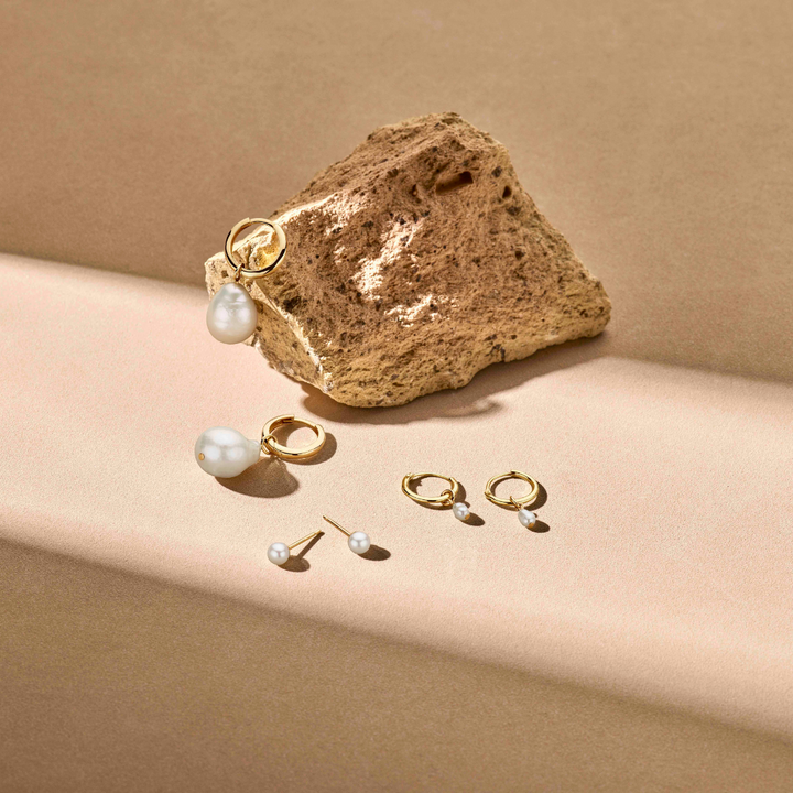 Gouden oorknoppen met parel – 9k 4,5 mm