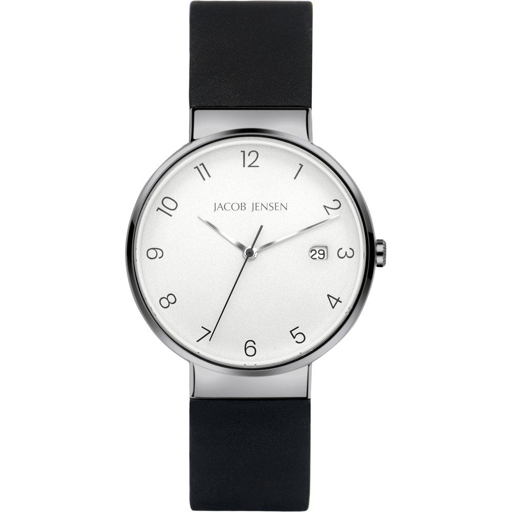 Zilveren horloge met een witte wijzerplaat en zwarte rubberen band, voorzien van duidelijke cijfers.
