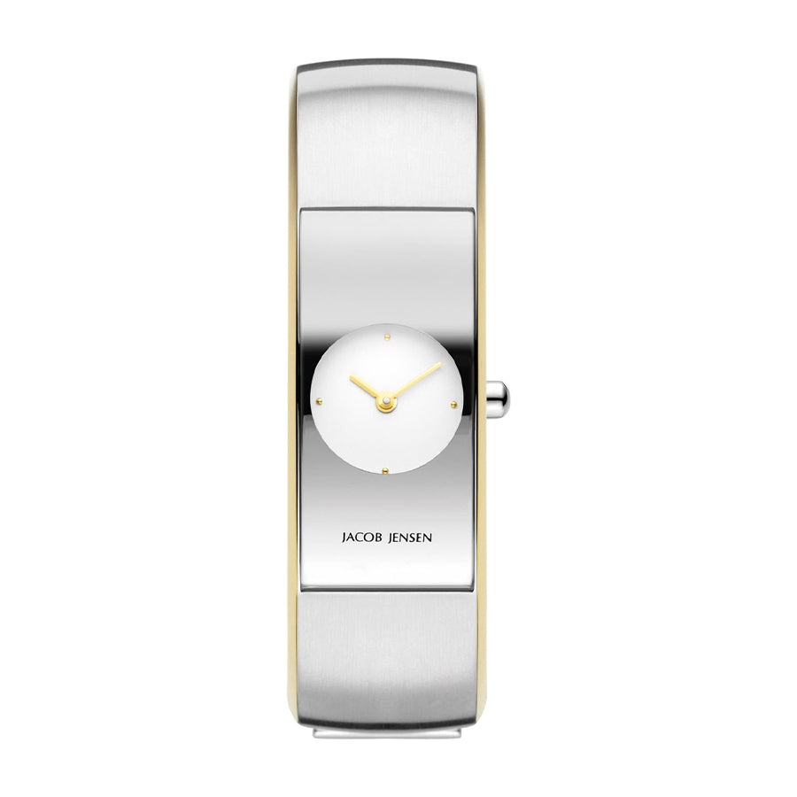 Zilveren horloge met gouden accenten, minimalistische wijzerplaat en ronde wijzers.